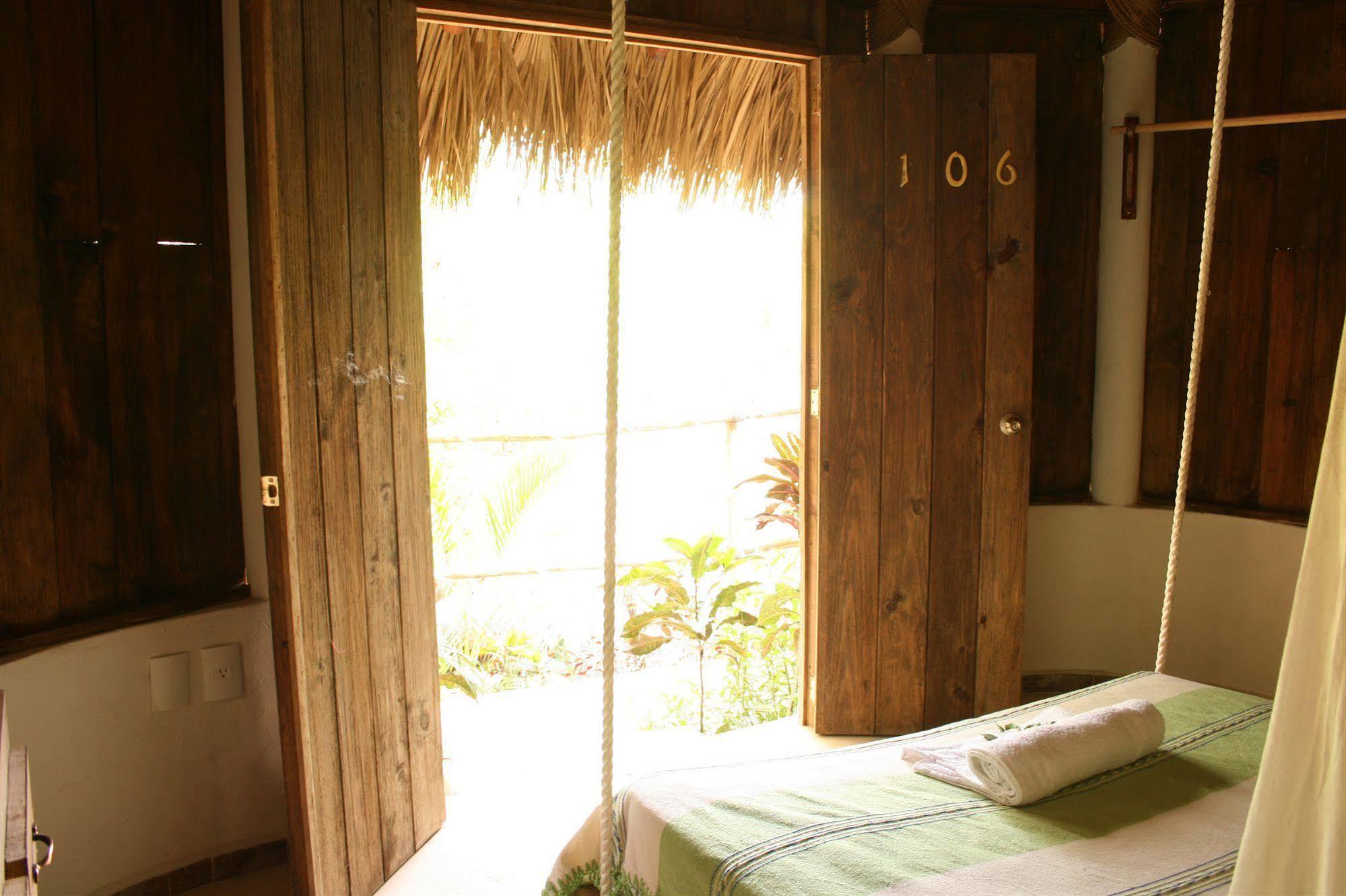 Cabanas Biuzaa Hotel Zipolite Exterior photo